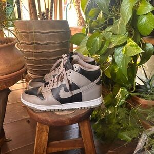 Women’s Dunk High Sneakers - Black and Beige